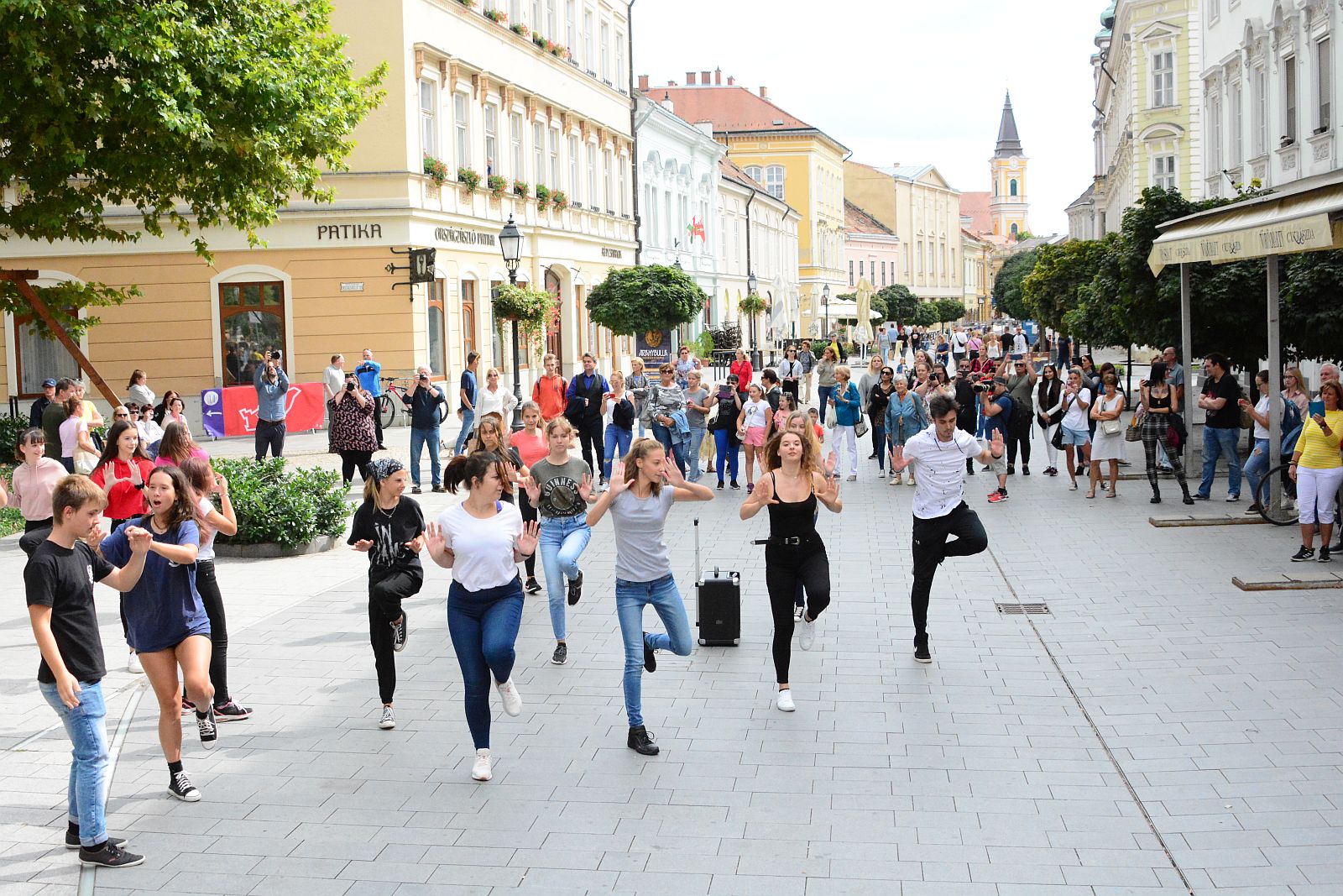 Belvárosi Nyitott Udvarok várták a fehérváriakat vasárnap délután